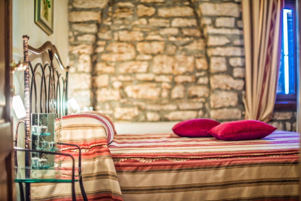 Aparthotel Katalyma 828 Kanfanar Bagian luar foto