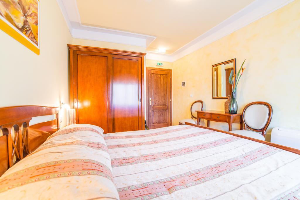 Aparthotel Katalyma 828 Kanfanar Bagian luar foto